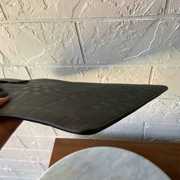 BURBERRY tablet case - Picture 11 of 11